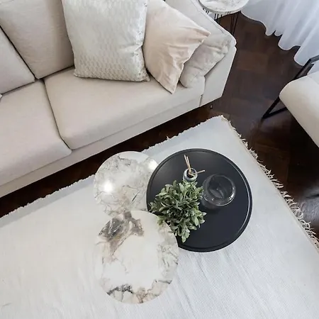 Апартаменти Elite One Bedroom Old Town