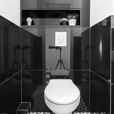 Elite One Bedroom Old Town Apartment Bucharest