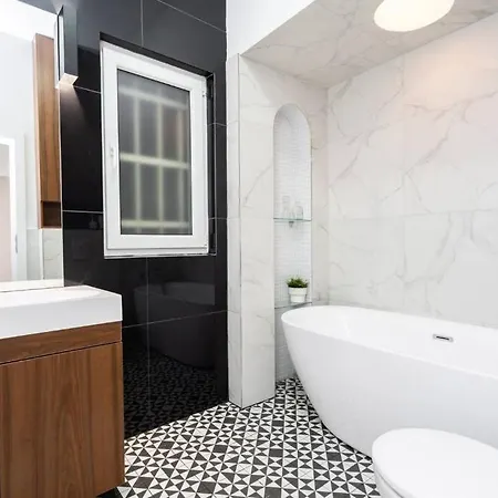 Elite One Bedroom Old Town *