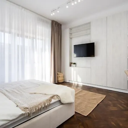 Elite One Bedroom Old Town Bucharest